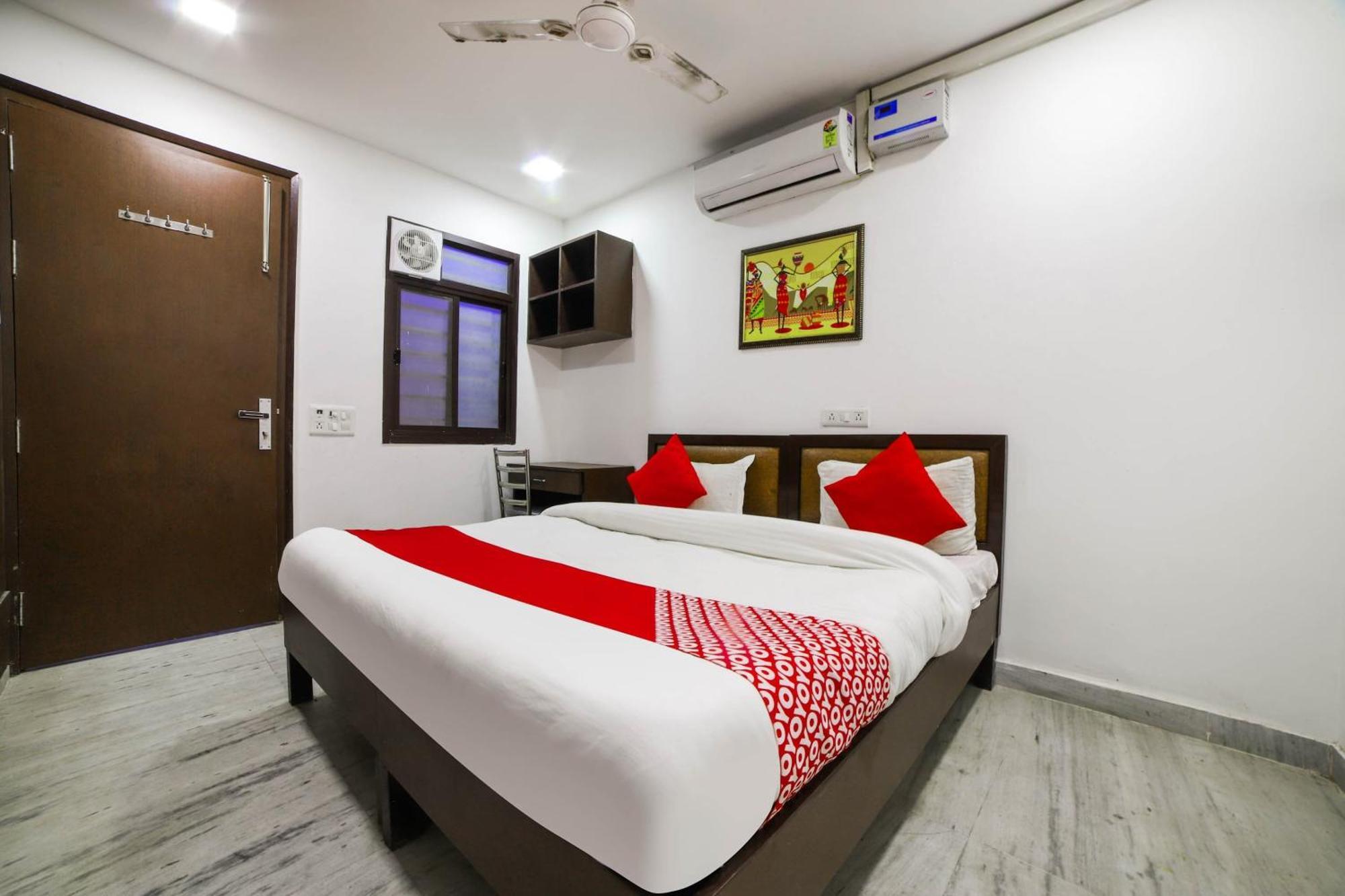 Hotel Seven S 德里 外观 照片