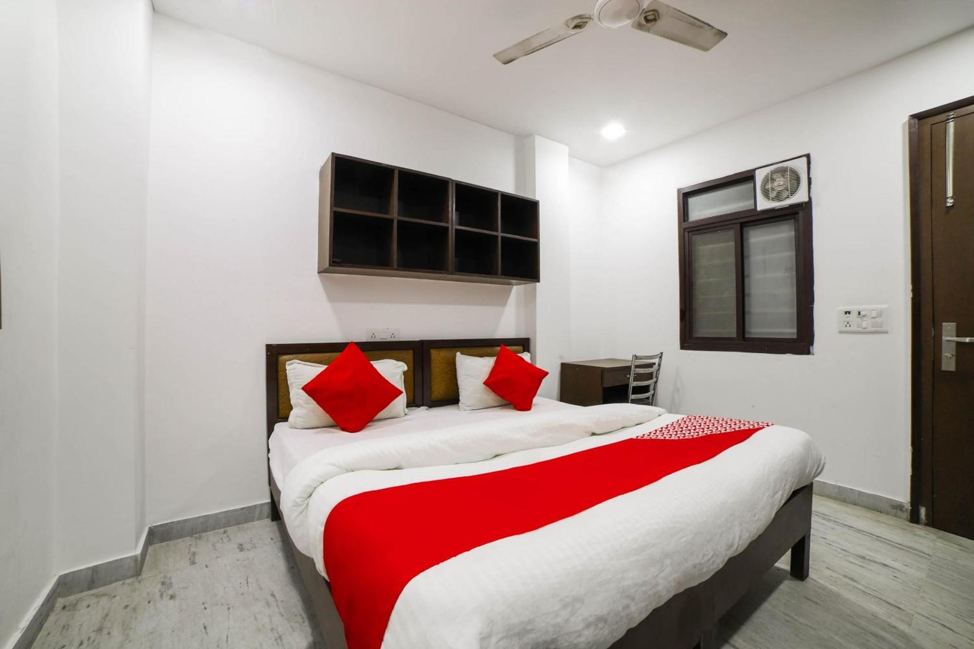 Hotel Seven S 德里 外观 照片