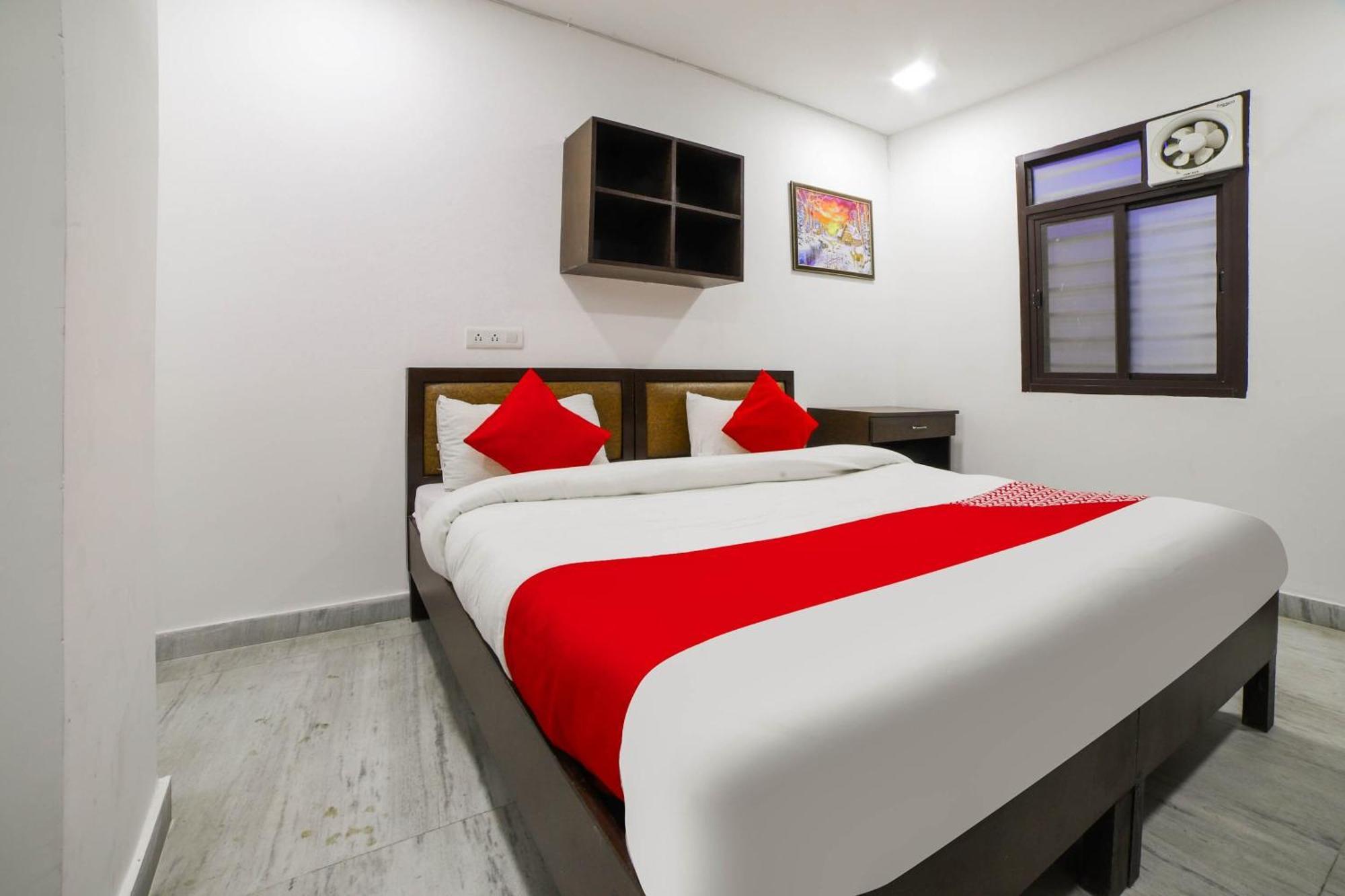 Hotel Seven S 德里 外观 照片